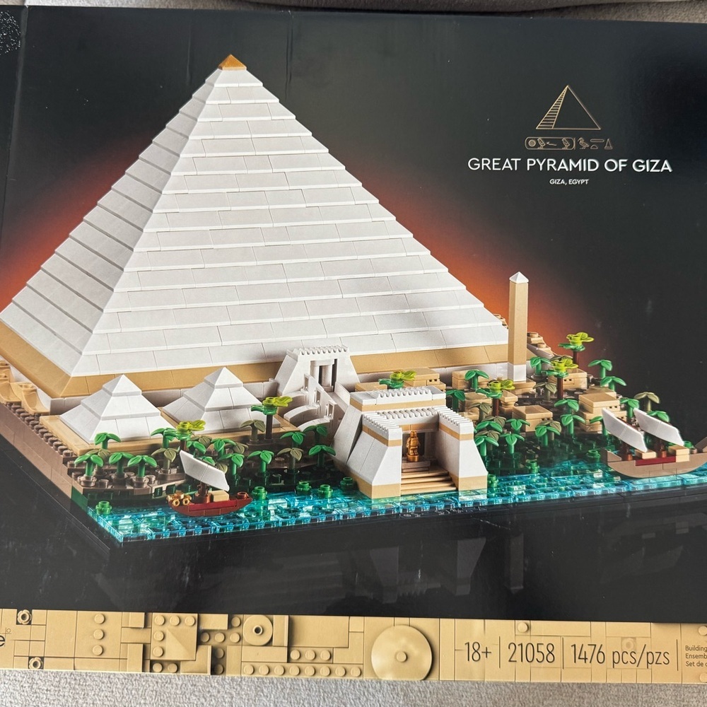 LEGO Great Pyramid of Giza 13.5in x 8 in